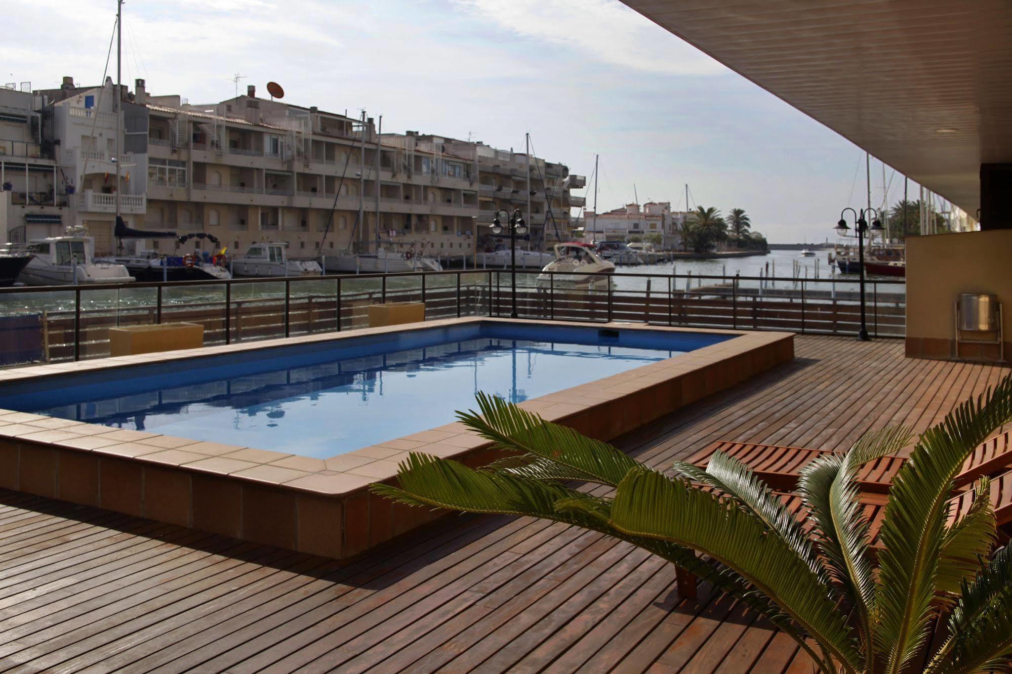 Pierre & Vacances Empuriabrava Exterior foto